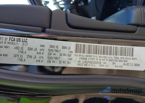 2017 Jeep Grand Cherokee Laredo 4X4 z USA, uszkodzony, nr VIN 1C4RJFAG9HC834538